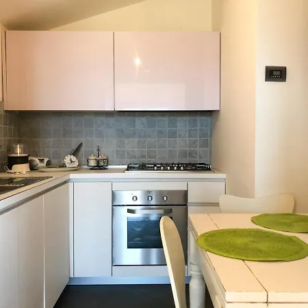 Villa Pugliola Sleeps 6 With Pool And Wifi